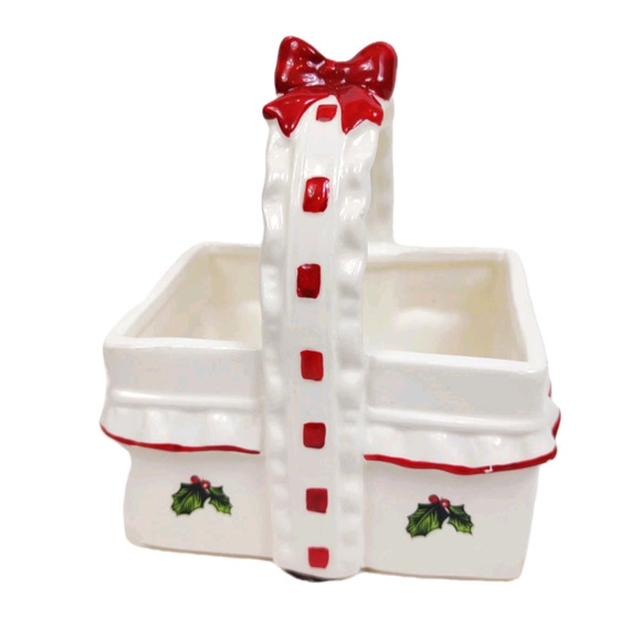 VTG Lefton Ceramic Holly Berry Christmas Basket Candy Dish Red Bow Hand Painted - Picture 2 of 7